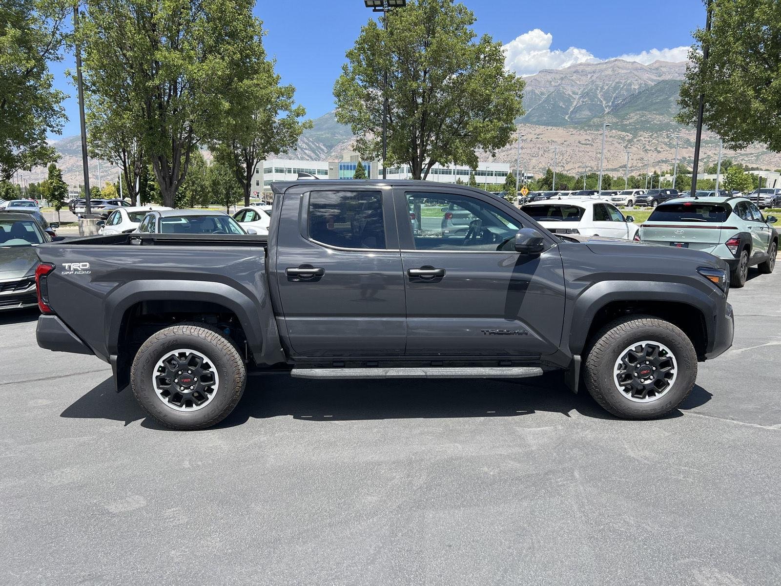 2025 Toyota Tacoma TRD Off Road - Photo 6