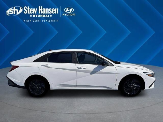 New 2026 Serenity White Hyundai SEL Sport image 10
