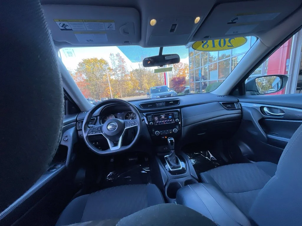 Certified Used 2018  Nissan SV image 11