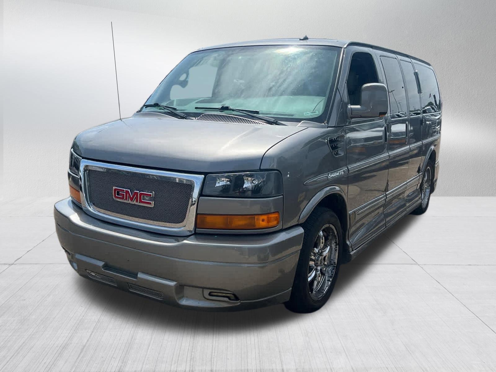 Used 2012 STEEL GRAY METALLIC GMC YF7 Upfitter image 3