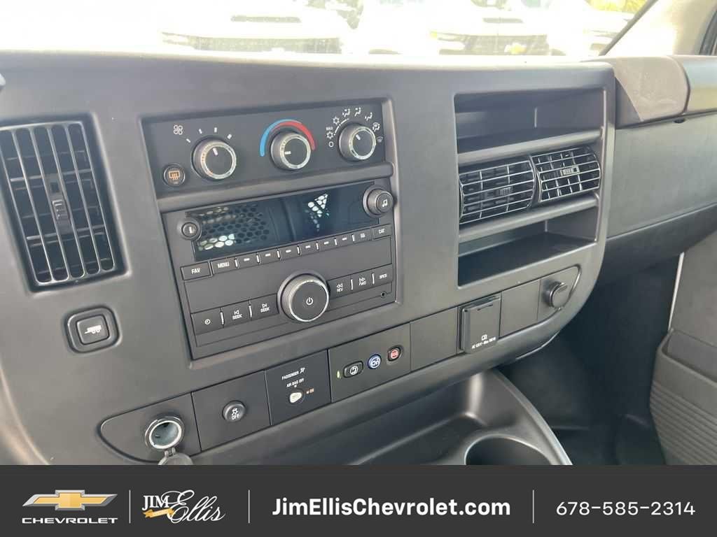 2025 Chevrolet Express Cargo Work Van - Photo 20