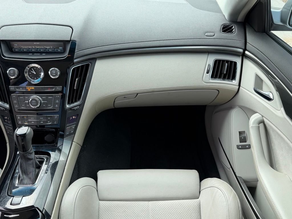 Used 2009 Silver Cadillac Base image 10