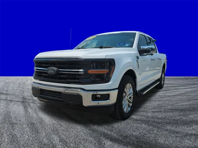 Certified Used 2024 Oxford White Ford XLT image 8