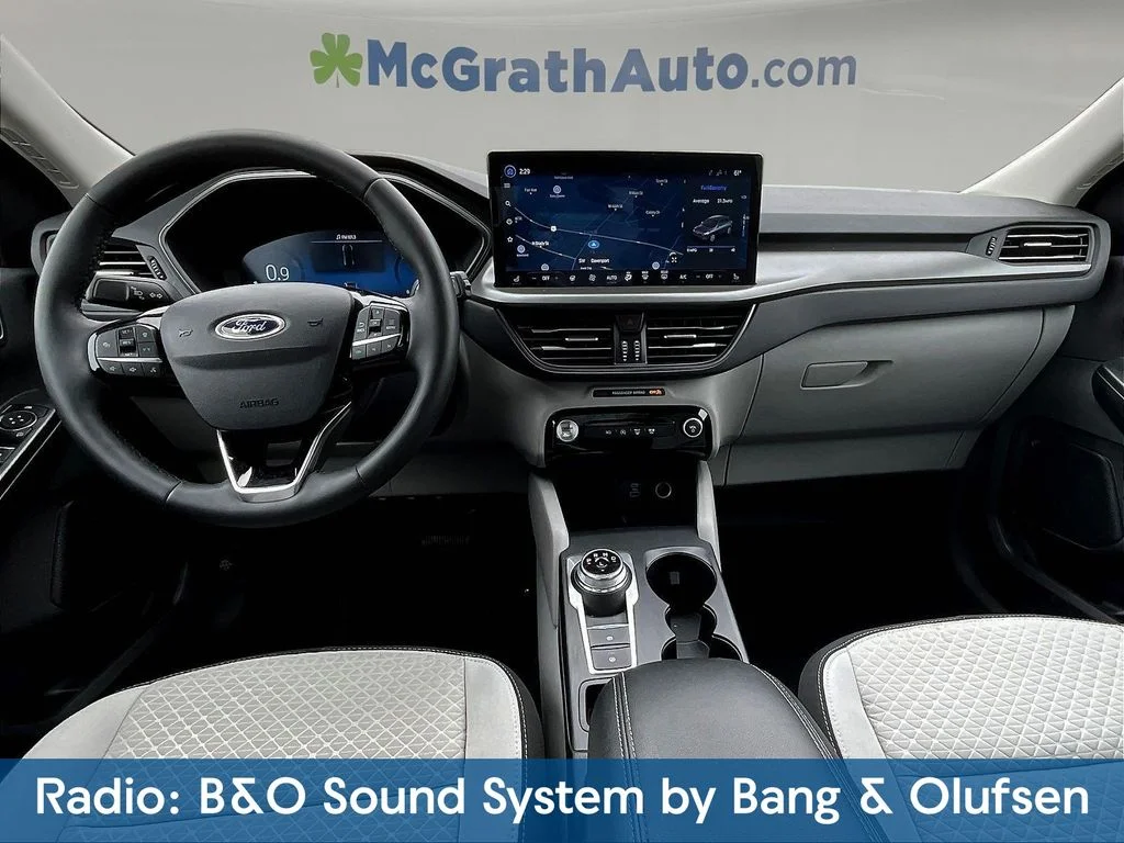 Used 2023 White Ford Active image 10