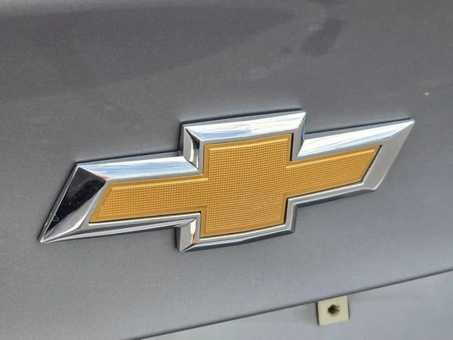 Used 2024 Sterling Gray Metallic Chevrolet 2LT image 19