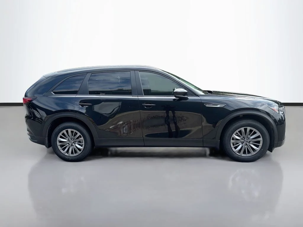 Certified Used 2025 Jet Black Mazda 3.3 Turbo Select image 8
