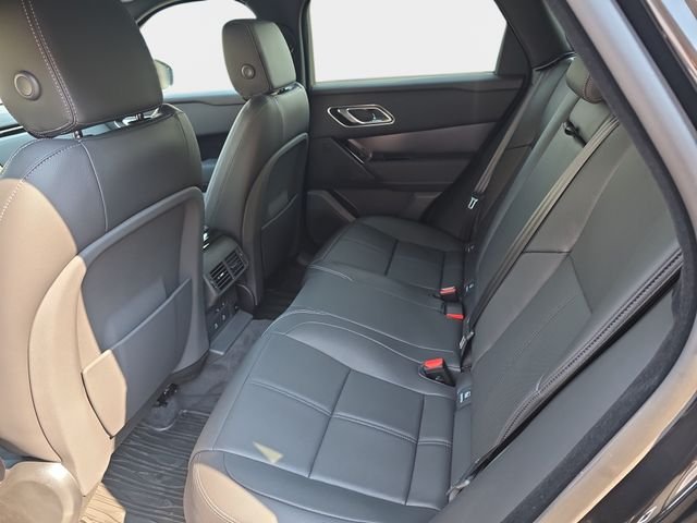New 2026 Santorini Black Land Rover Belgravia Edition image 11