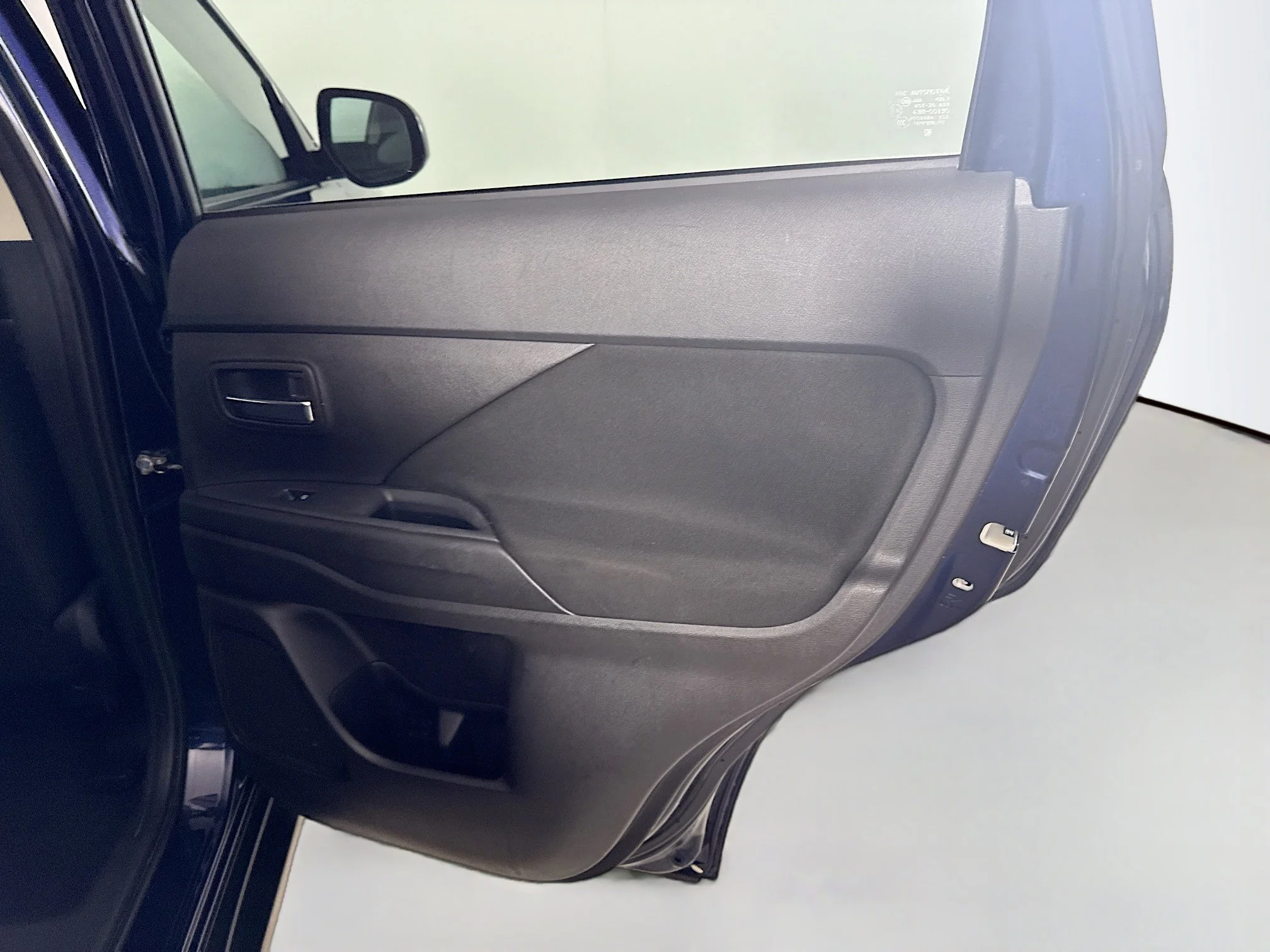 Used 2020 Cosmic Blue Metallic Mitsubishi ES image 23