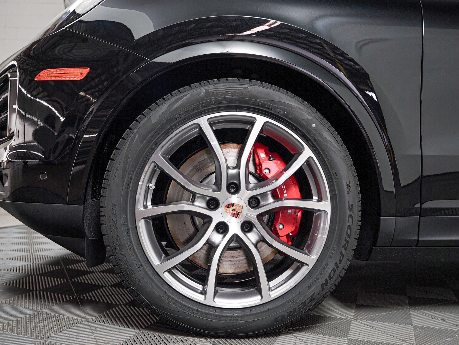 New 2026 CHROMITE BLACK Porsche S image 14