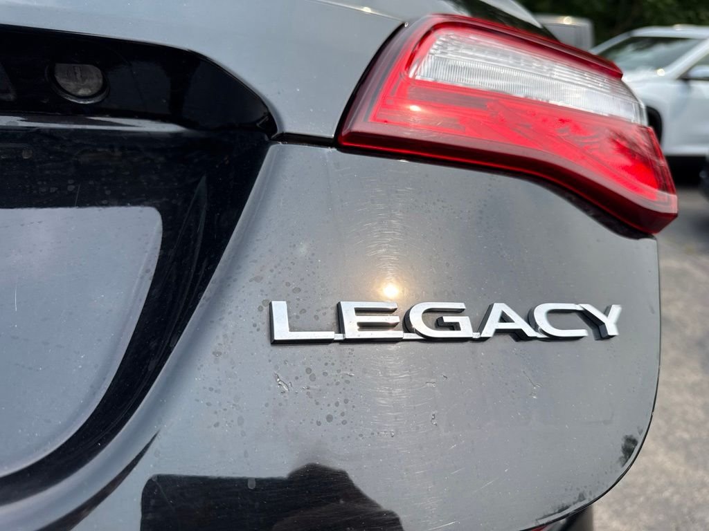 Used 2019 Black Subaru 2.5i image 15