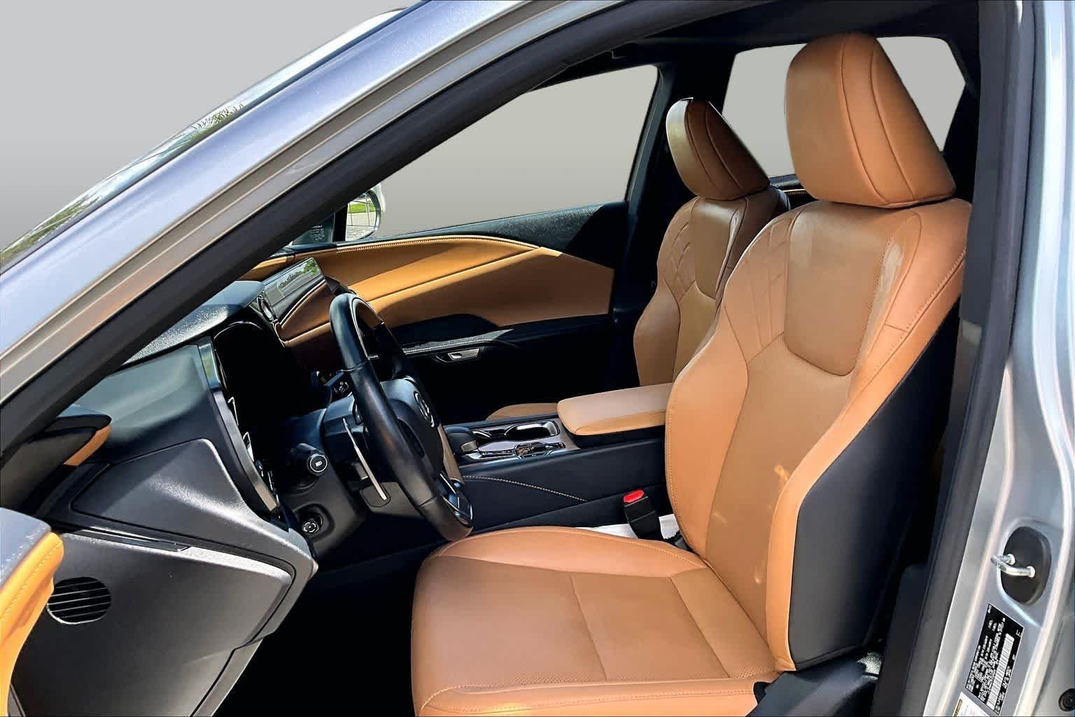 Used 2023 Iridium Lexus Premium image 8