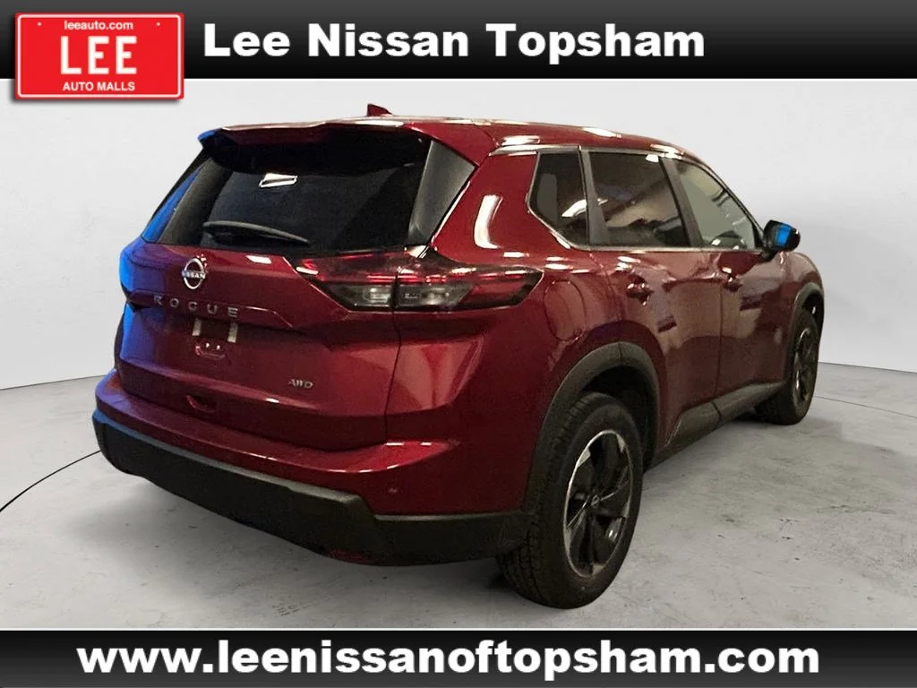 Used 2025 Scarlet Ember Tintcoat Nissan SV image 6