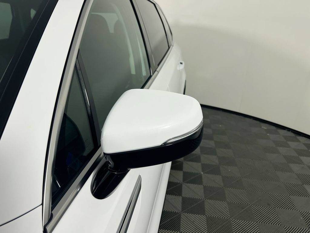 New 2026 Glacial White Pearl Kia LX image 10