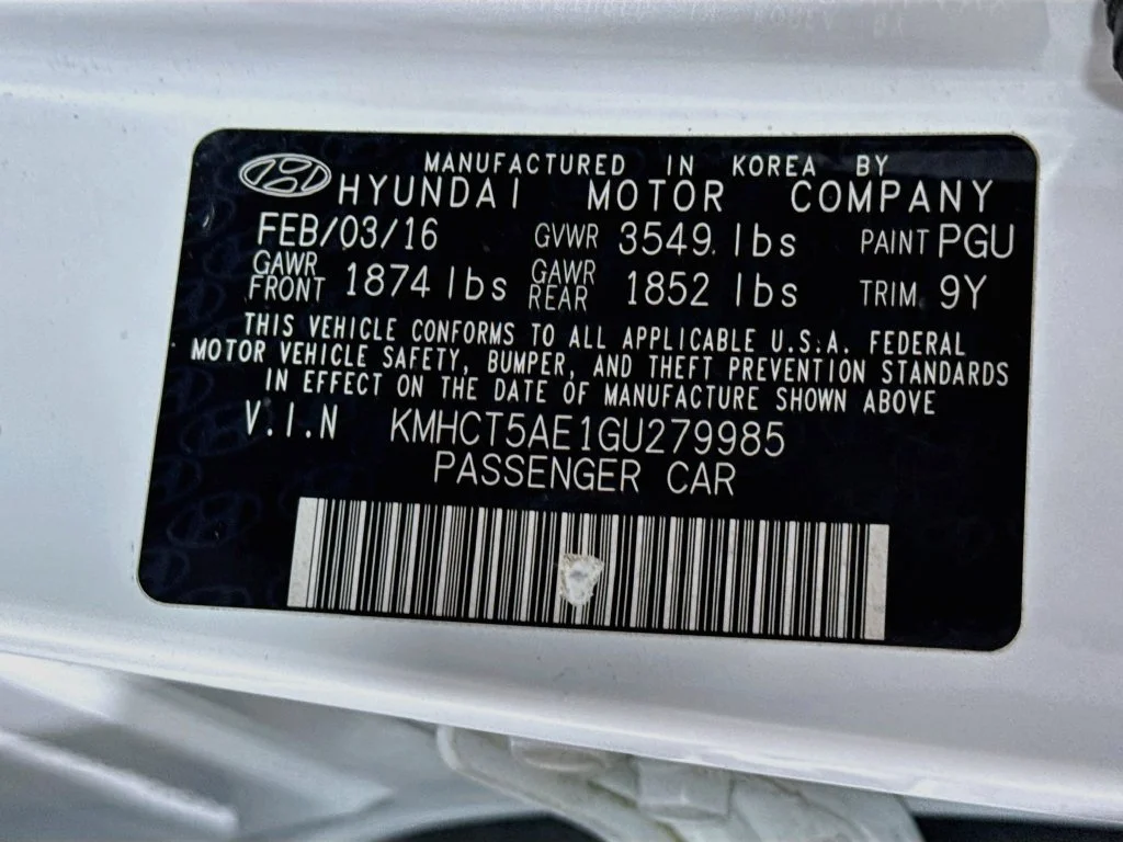 Used 2016 White Hyundai SE image 36