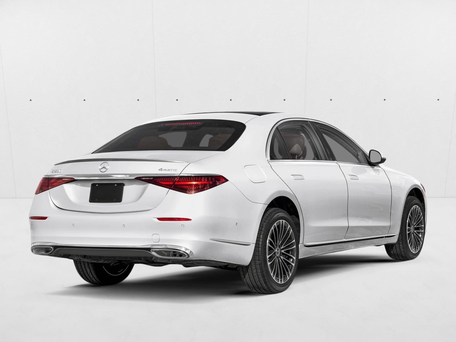 New 2026 MANUFAKTUR Moonlight White Metallic Mercedes-Benz S580 image 2