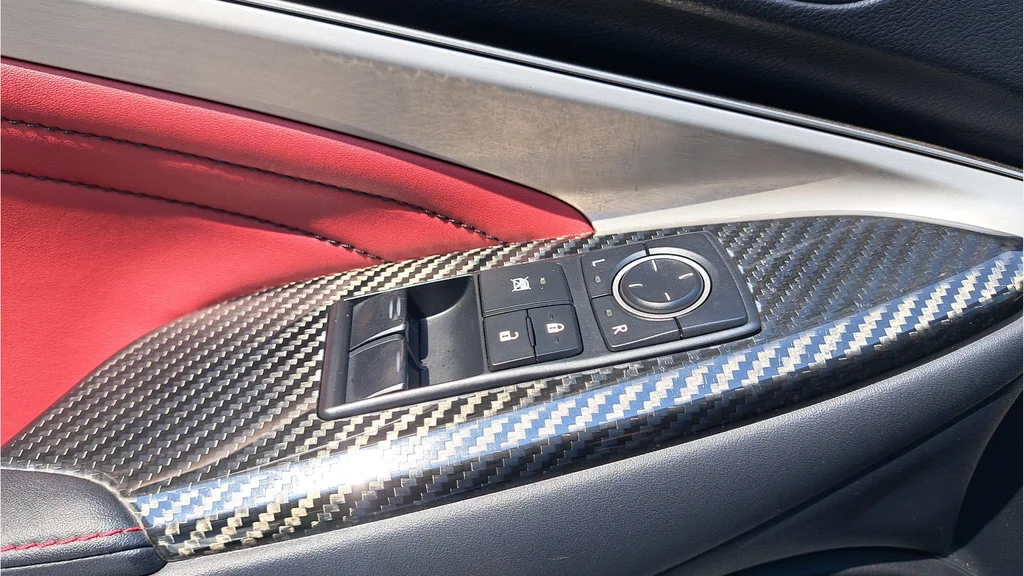 Used 2015 White Lexus F image 24
