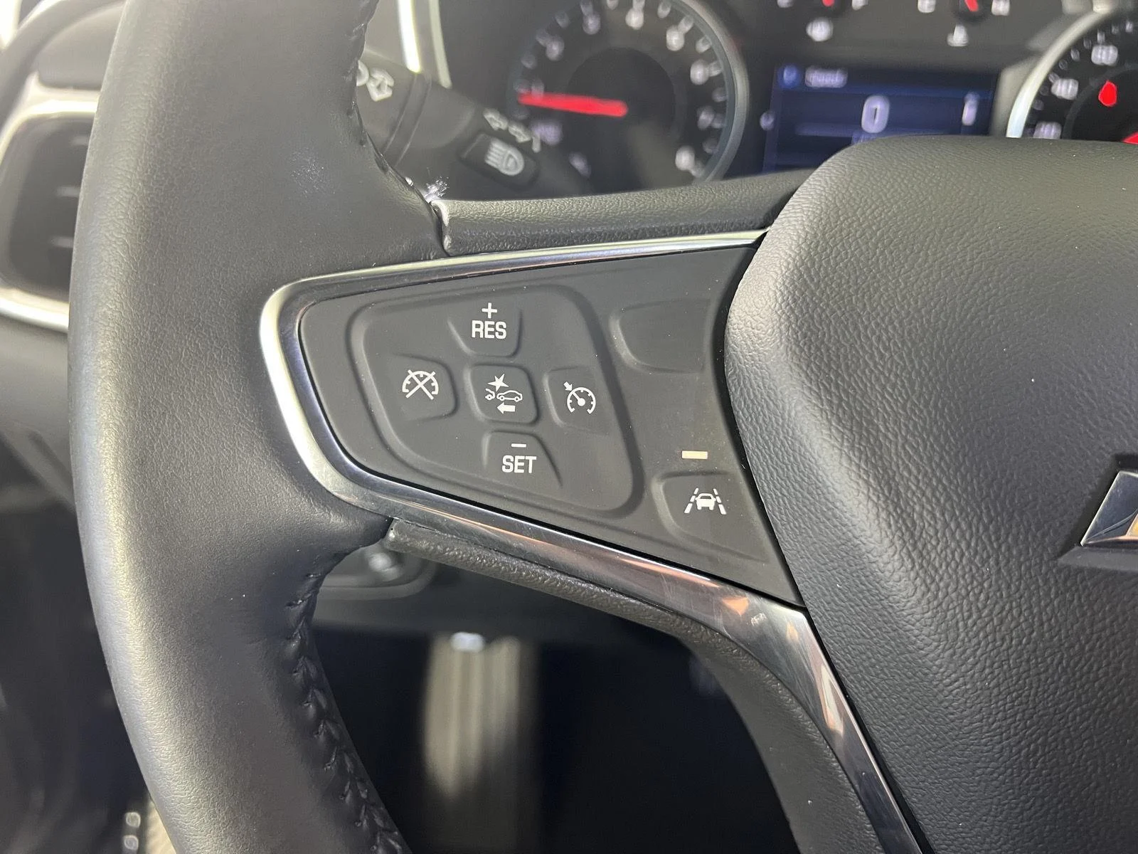 Used 2021 MIDNIGHT BLUE METALLIC Chevrolet LT image 9