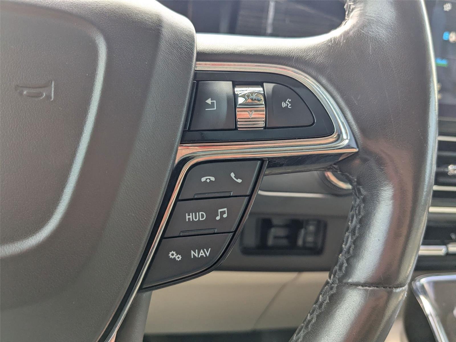 Used 2020 Pristine White Lincoln Black Label image 18