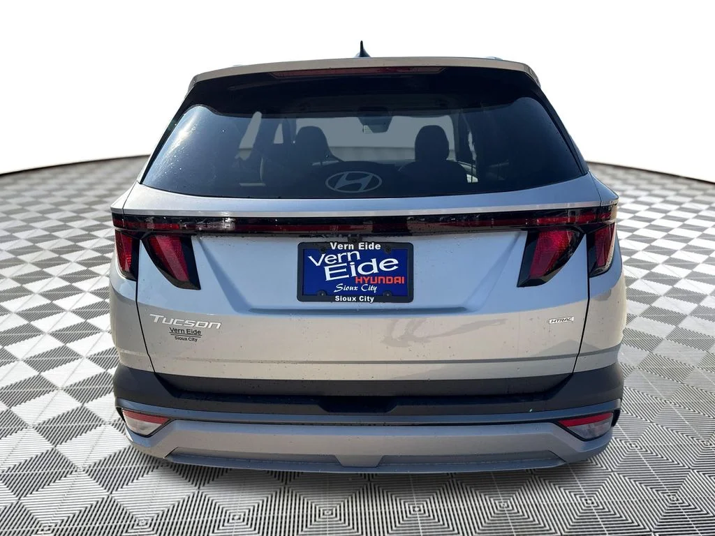 New 2026 Silver Hyundai SEL image 4