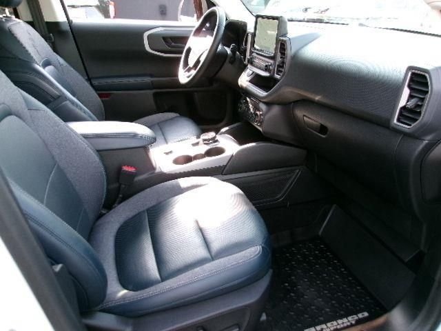 Certified Used 2021 Oxford White Ford Outer Banks image 4