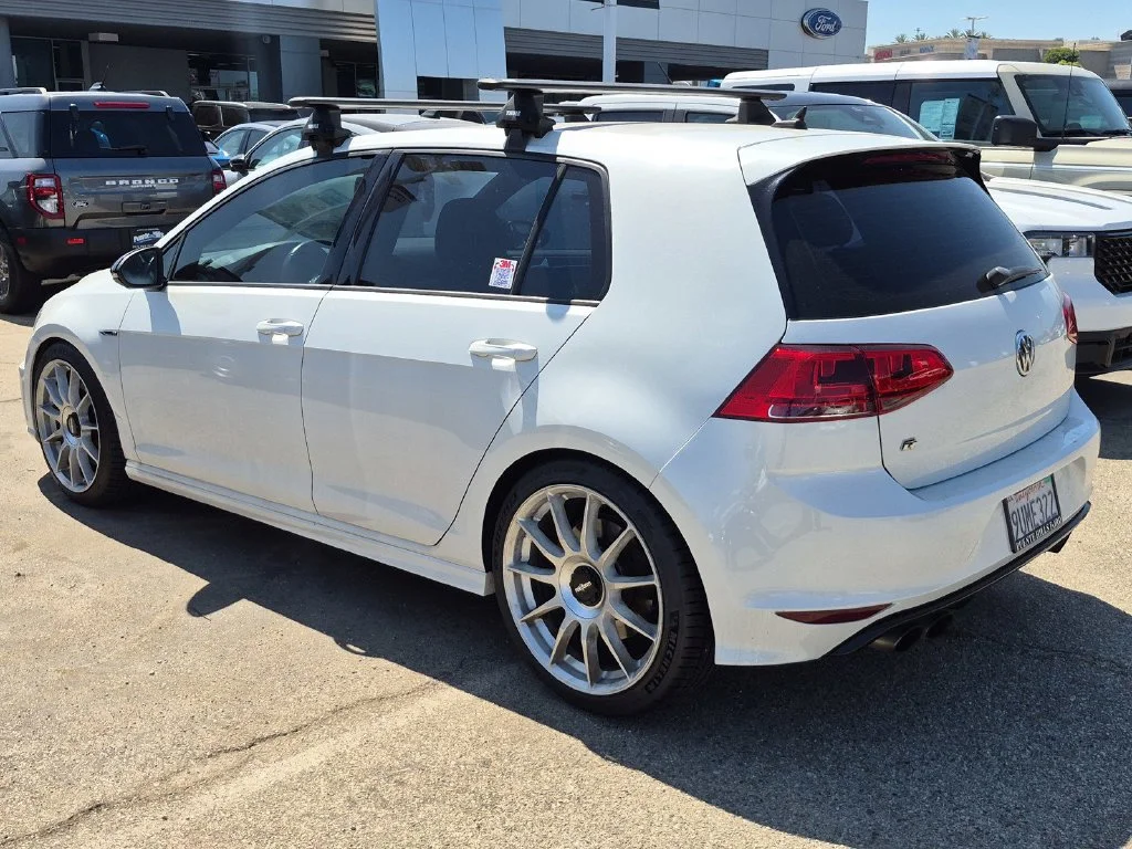 Used 2016 White Volkswagen  image 4