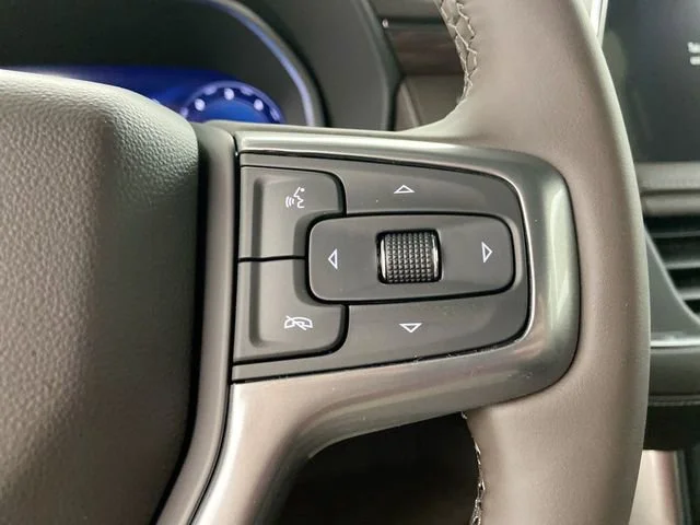 2023 Chevrolet Suburban Z71 - Photo 13