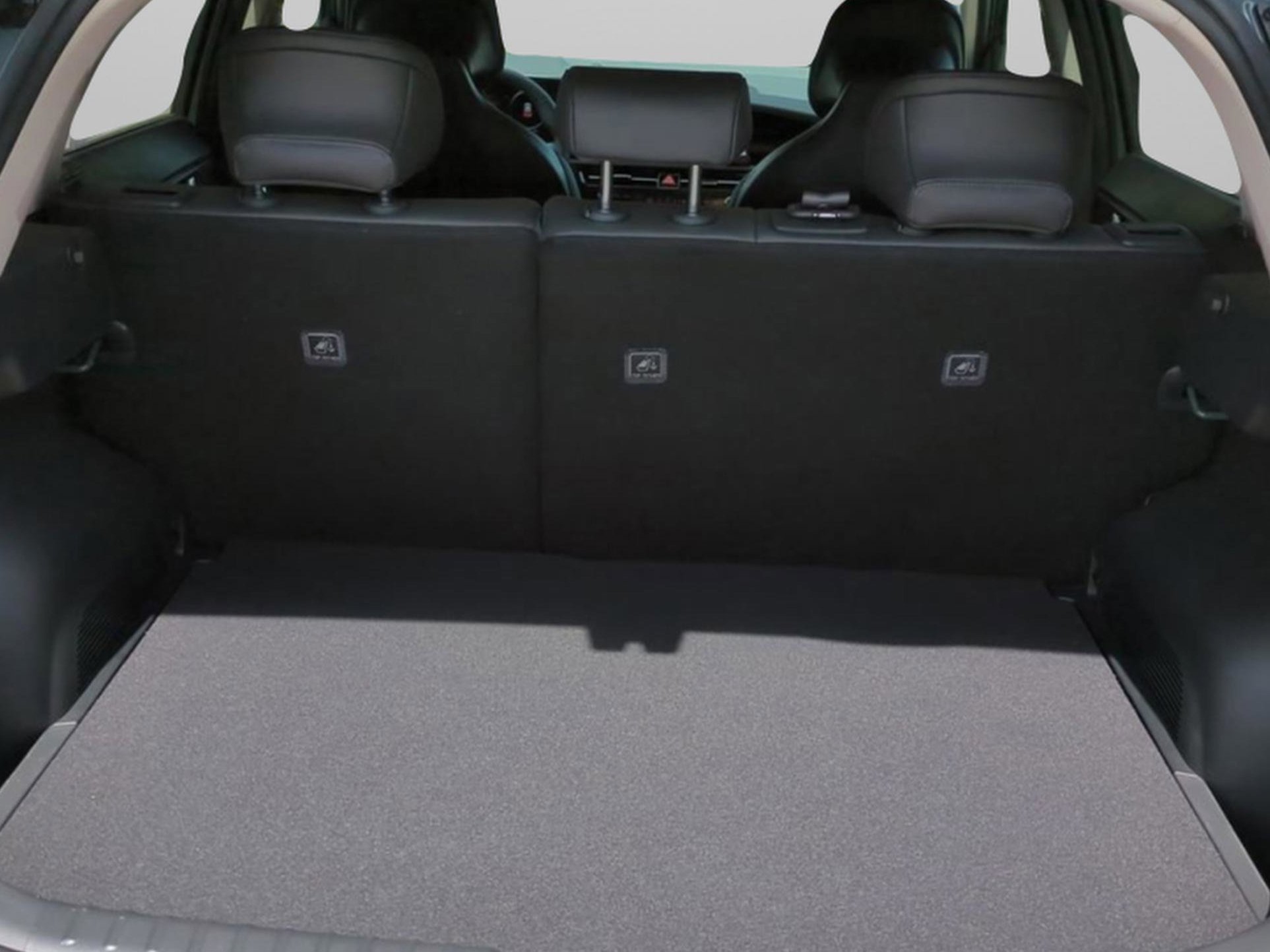 New 2026 Interstellar Gray Kia Wind image 10