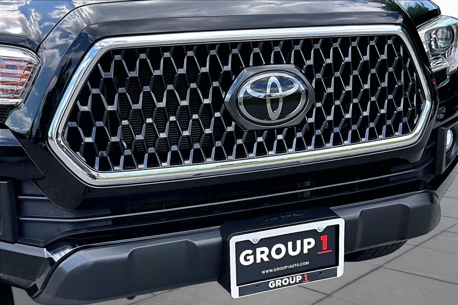 Used 2018 Midnight Black Metallic Toyota TRD Off Road image 29