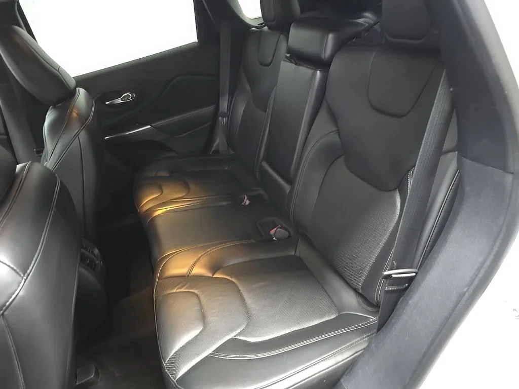 Used 2020 White Jeep Limited image 31