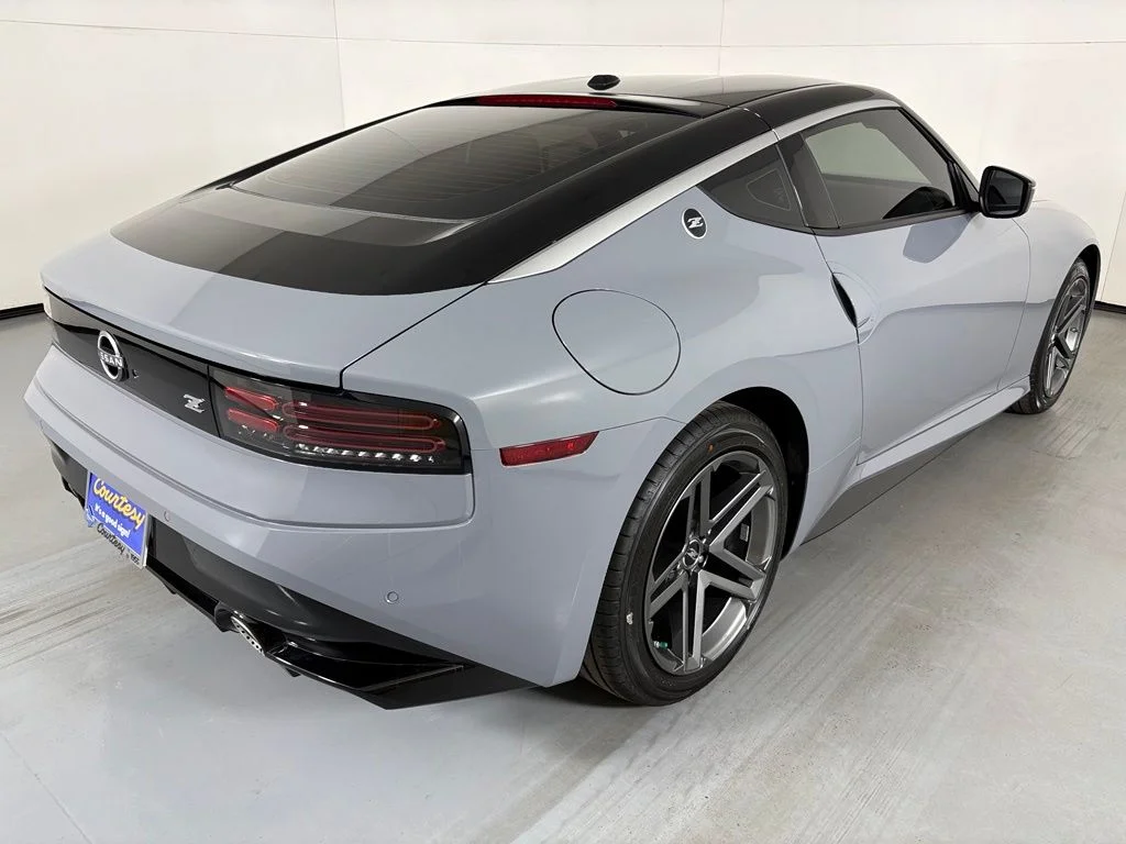 New 2026 Gray Nissan Sport image 9