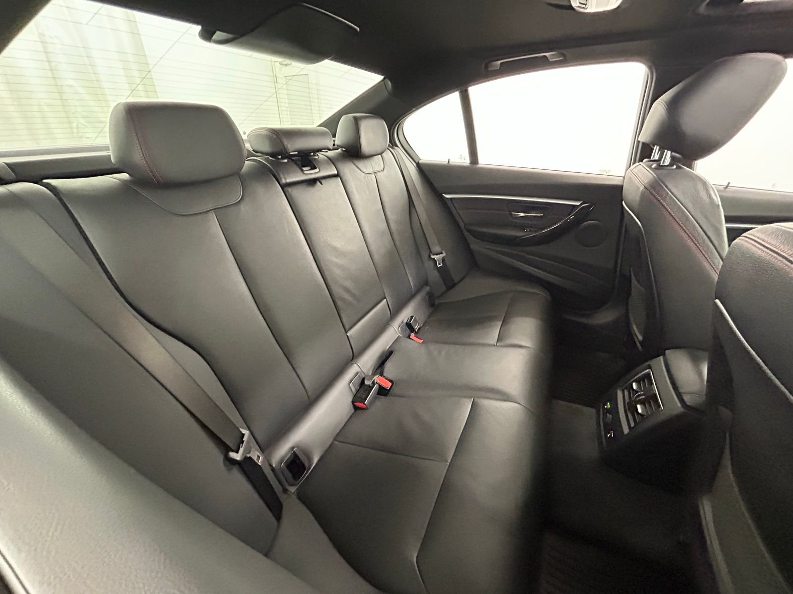 Used 2017 Mineral Gray Metallic BMW 330i xDrive image 39