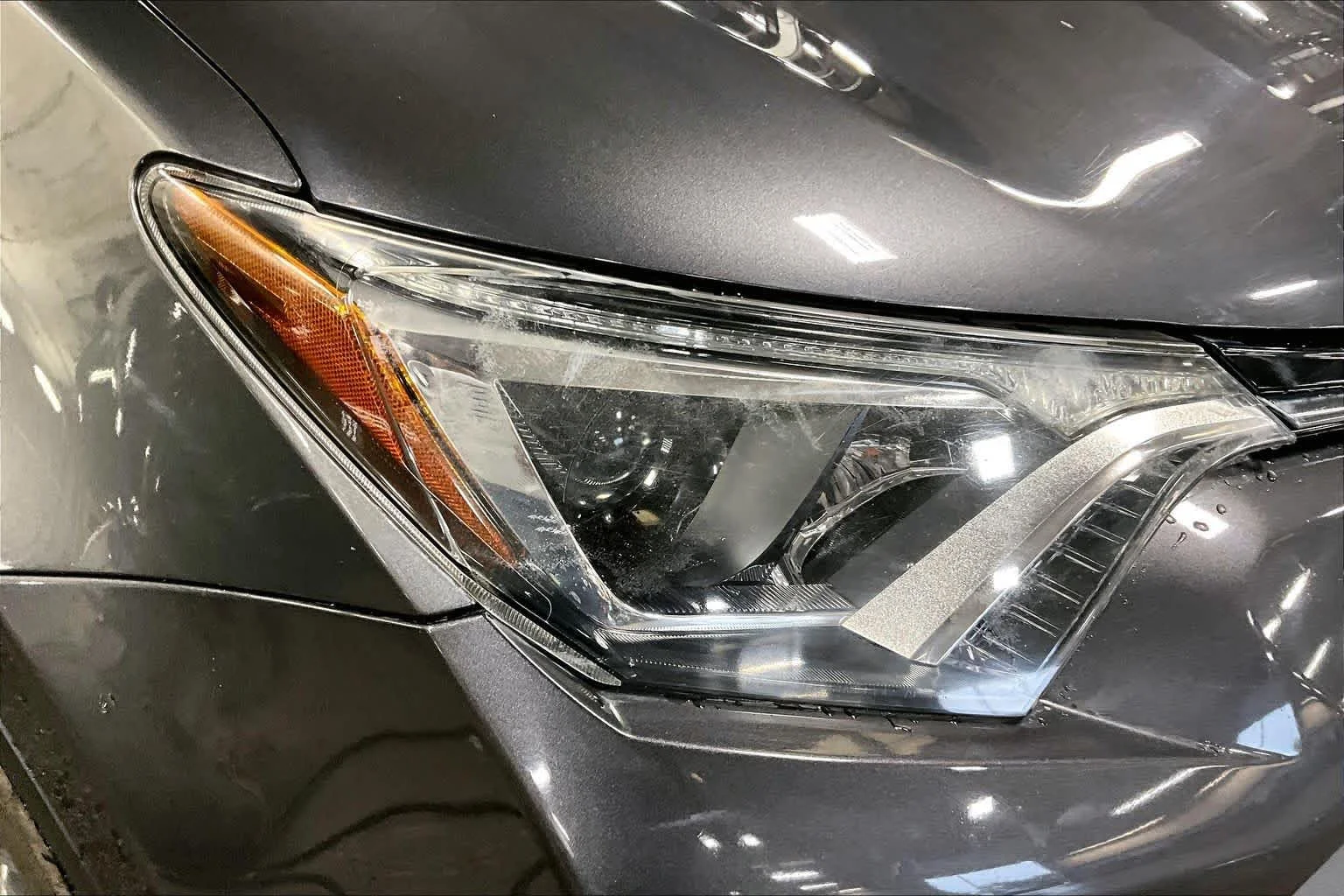 Used 2018 Magnetic Gray Metallic Toyota XLE image 26