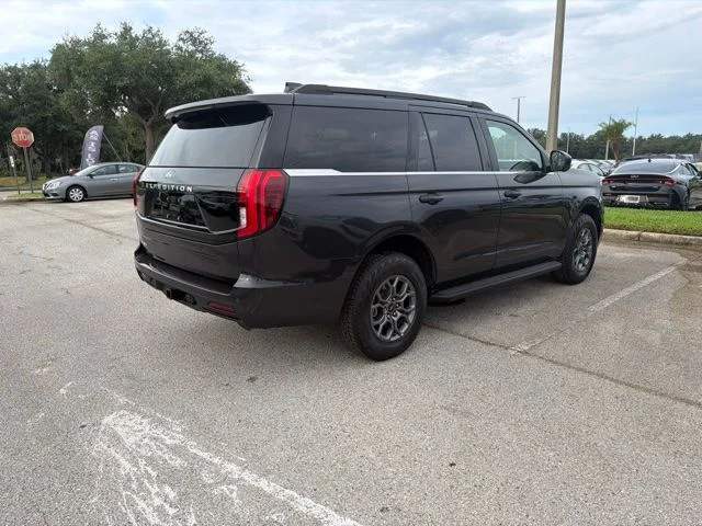 Used 2025 Gray Ford Active image 5