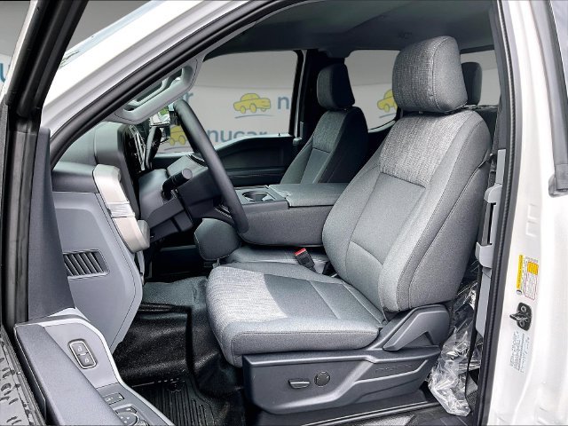 New 2026 Oxford White Ford F-350® XLT image 10
