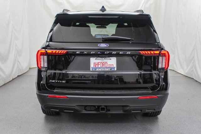 New 2027 Agate Black Metallic Ford Active image 7