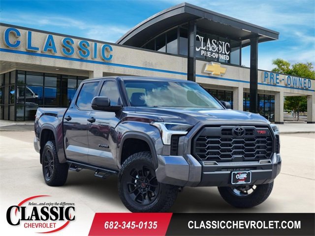 2024 Toyota Tundra 4WD SR5
