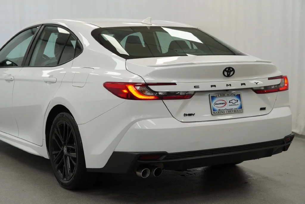 Used 2025 White Toyota SE image 31