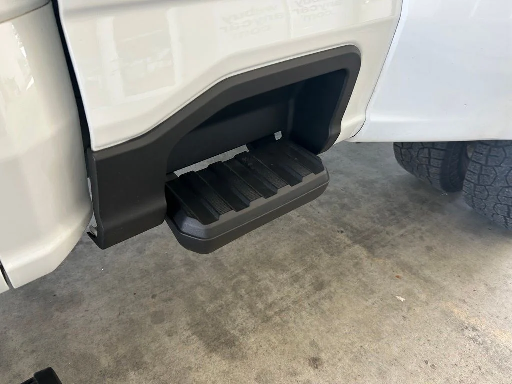 Used 2025 White Ford XL image 17