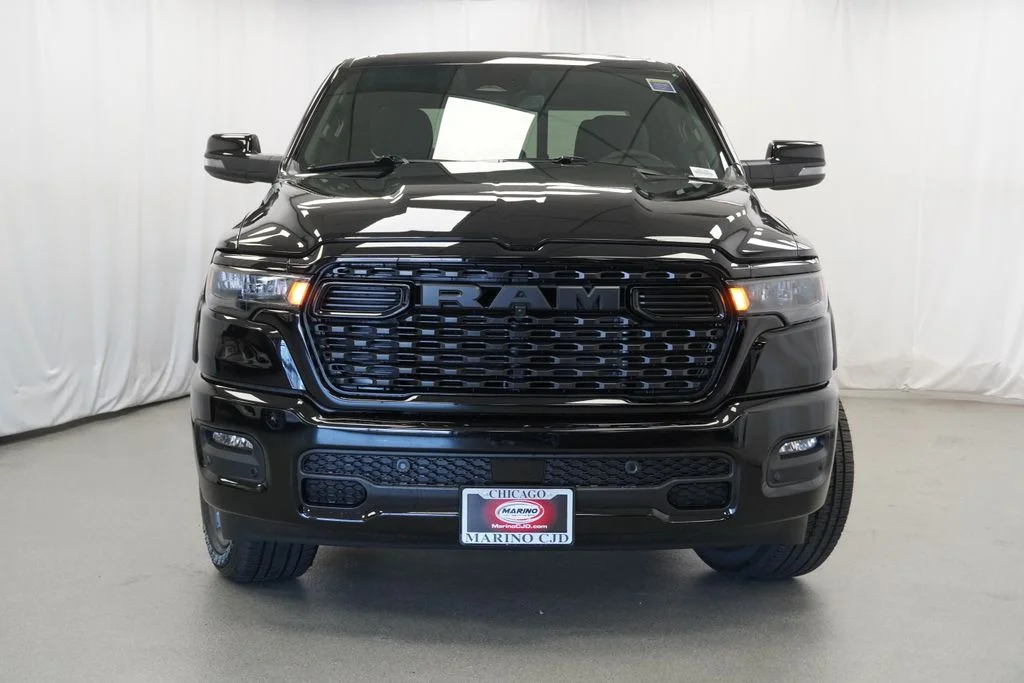 New 2026 Diamond Black Crystal Pearl-Coat Exterior Paint RAM Big Horn/Lone Star image 7