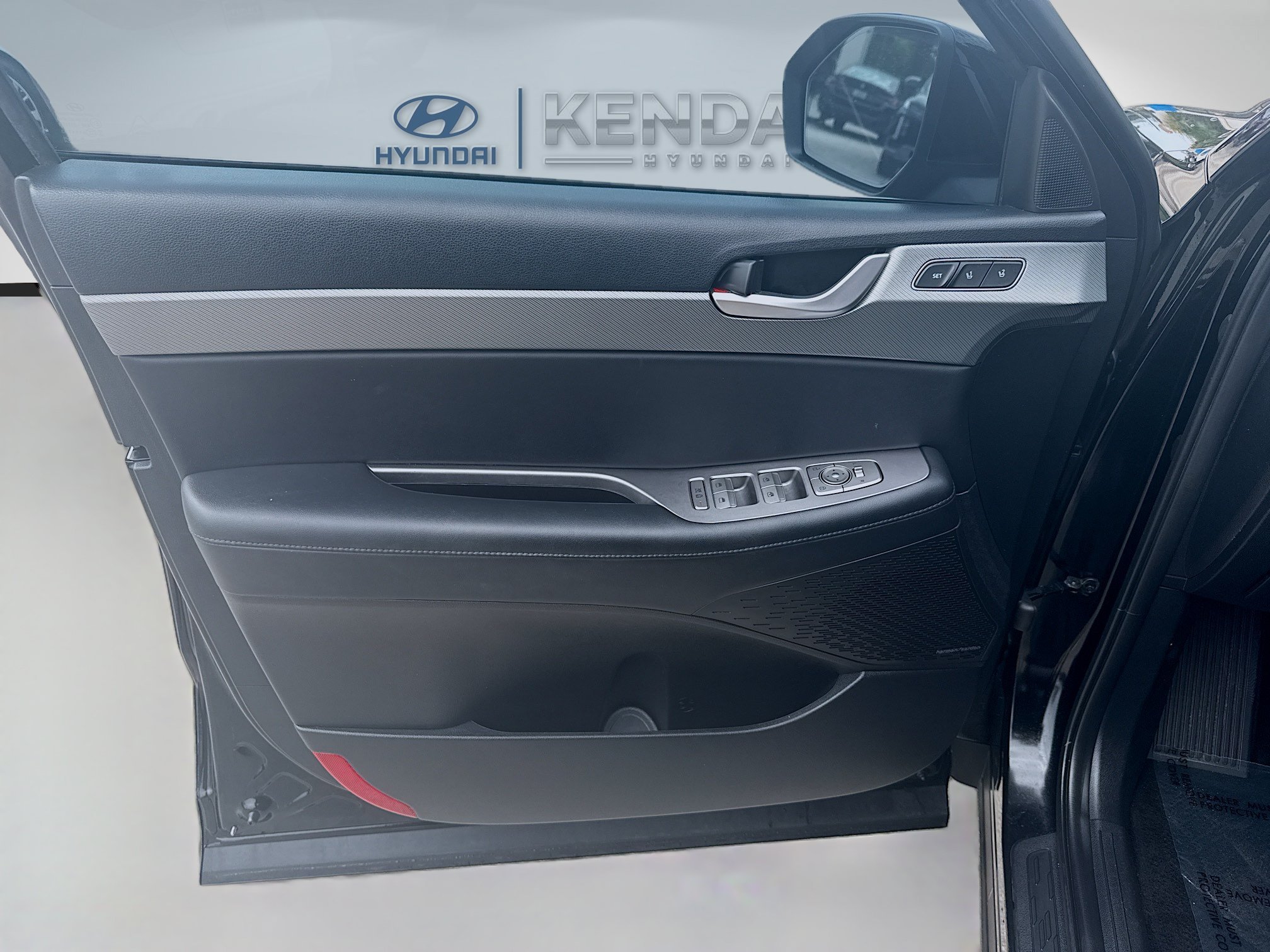 Used 2023 Abyss Black Pearl Hyundai SEL image 17