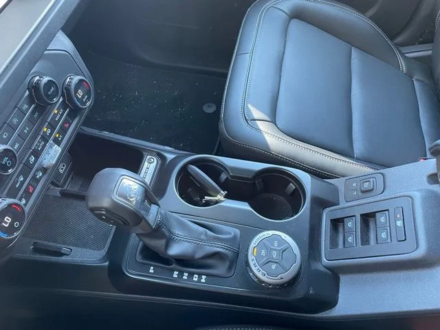 New 2026 AVALANCHE GRAY Ford Outer Banks image 17