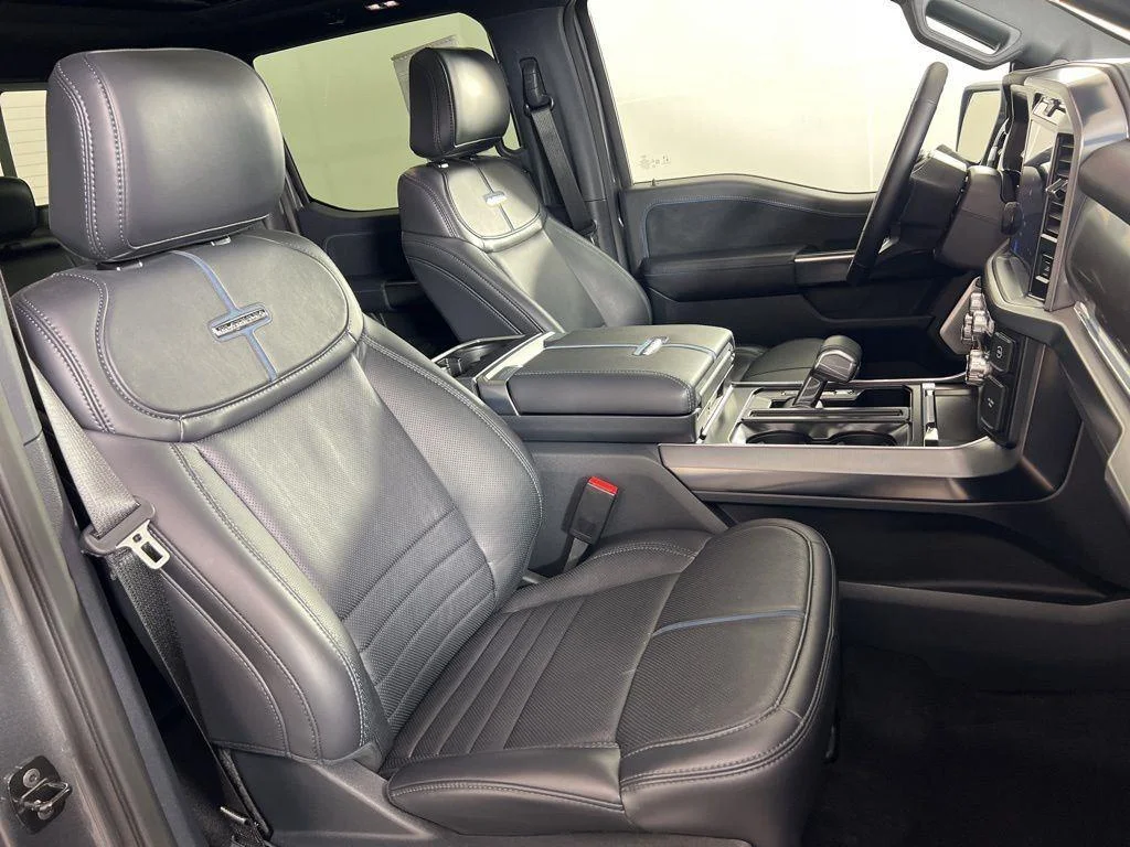 Used 2025 Gray Metallic Ford Platinum image 23