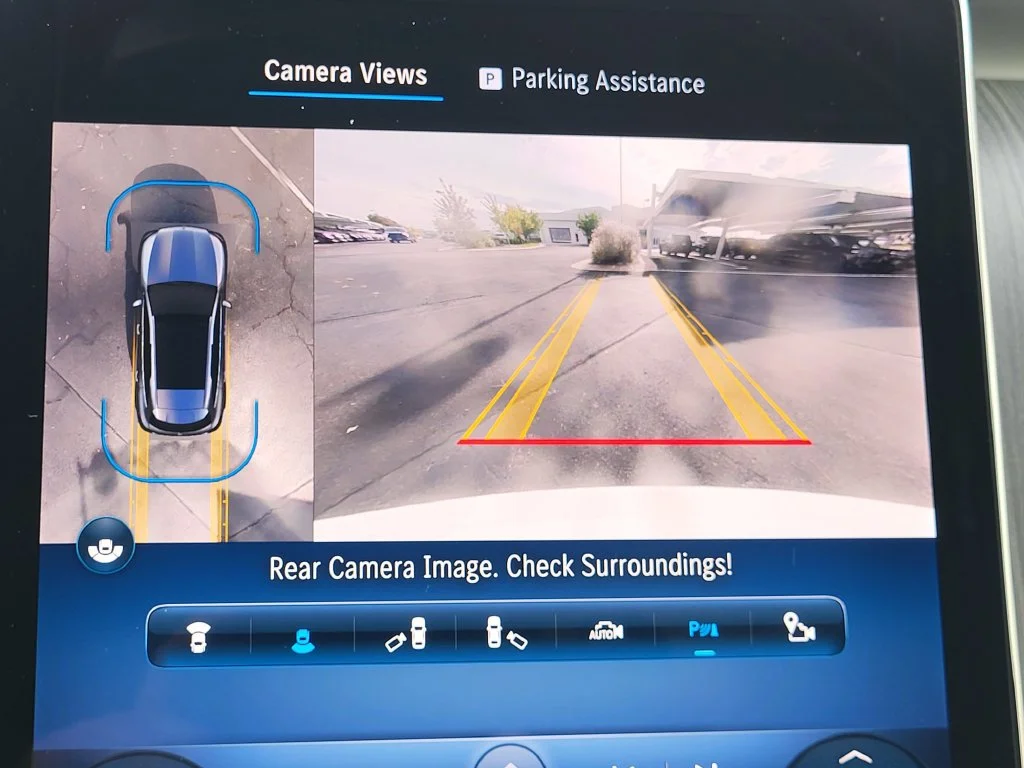 Used 2024 White Mercedes-Benz GLC 300 image 30