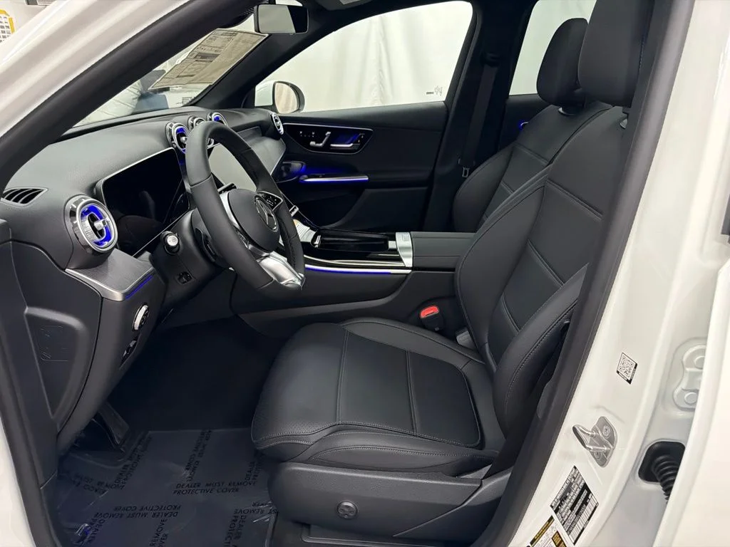 New 2027 White Mercedes-Benz GLC 300 image 12