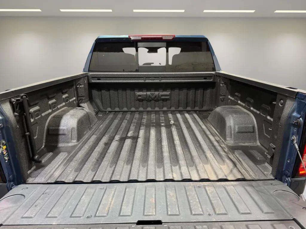 Used 2024 Downpour Metallic GMC SLT image 30
