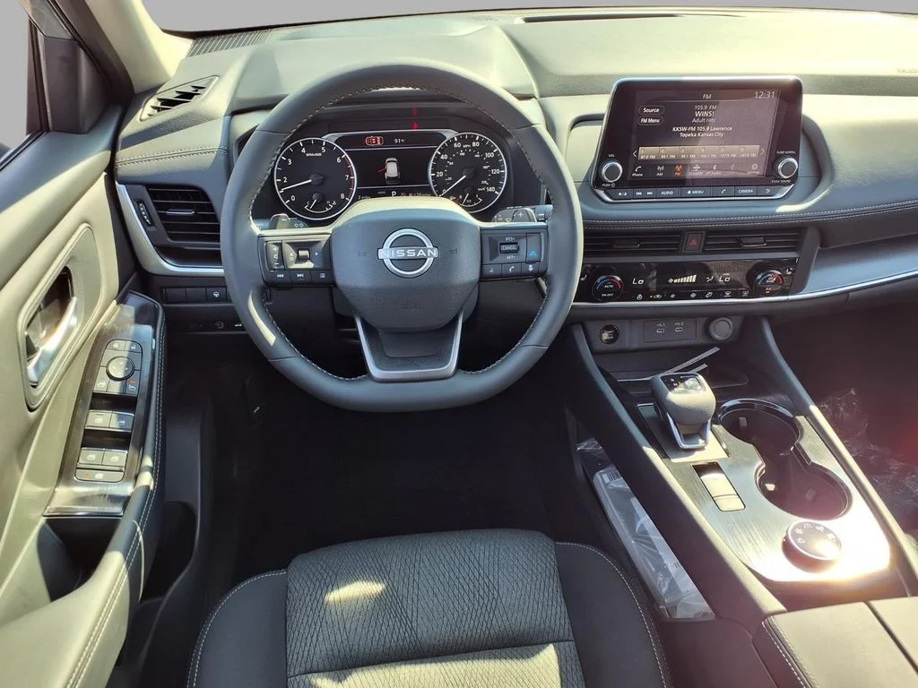 New 2026 Boulder Gray Pearl Nissan SV image 4