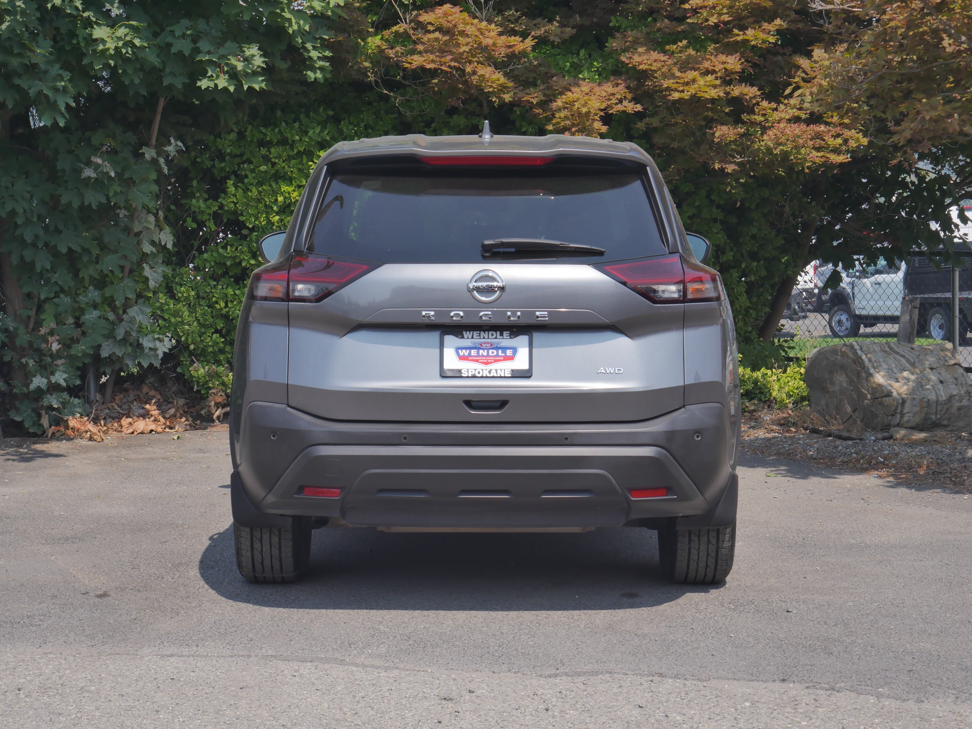 Certified Used 2021 Super Black Nissan S image 17