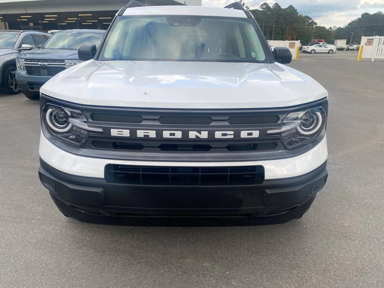 Used 2024 White Ford Big Bend AWD 4dr SUV image 8