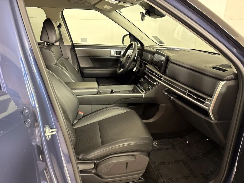 Used 2025 Blue Hyundai SEL image 17