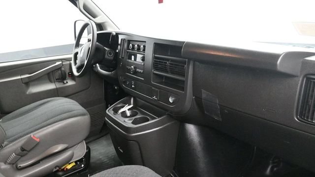 Used 2025 White GMC Work Van image 18